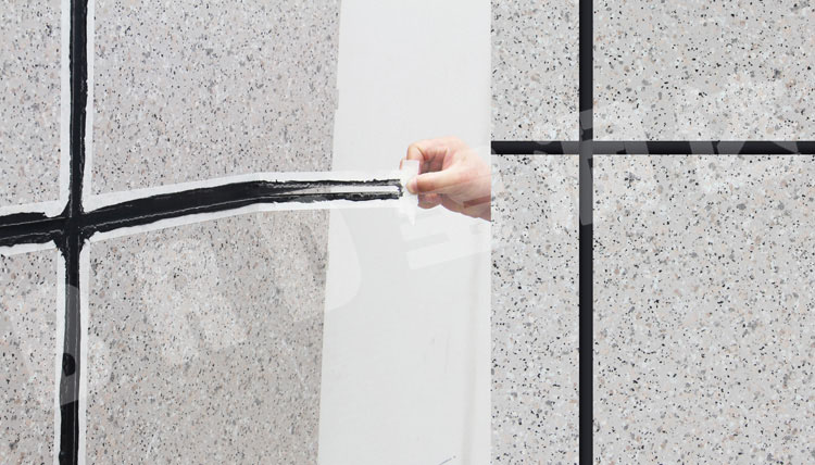 寶潤(rùn)達(dá)外墻保溫一體板施工步驟-撕除保護(hù)膜